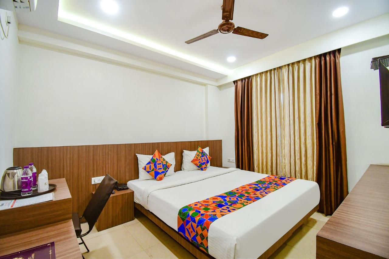 Fabhotel Kzar Select - 2Km From Park Street Колката Екстериор снимка