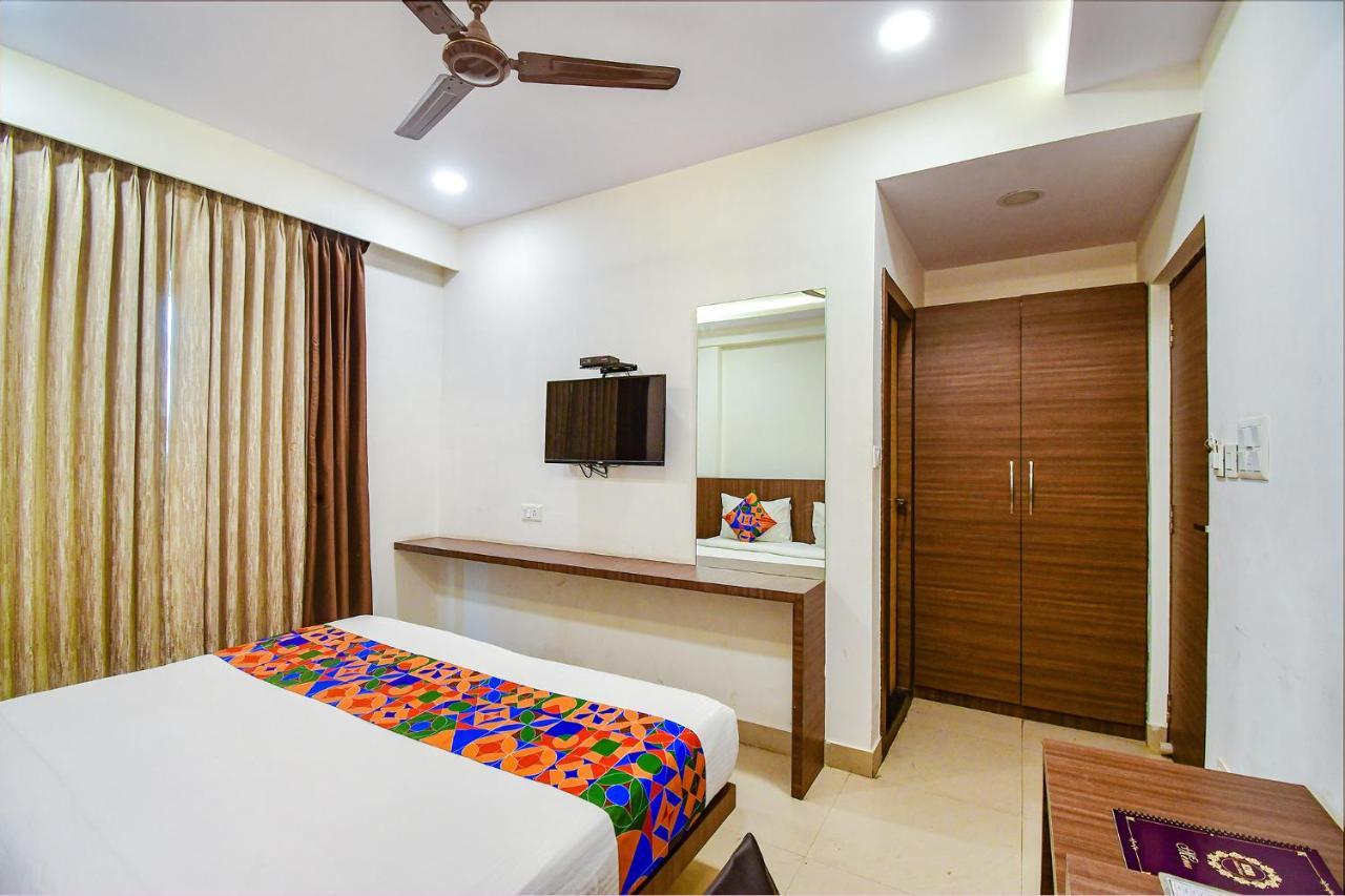 Fabhotel Kzar Select - 2Km From Park Street Колката Екстериор снимка