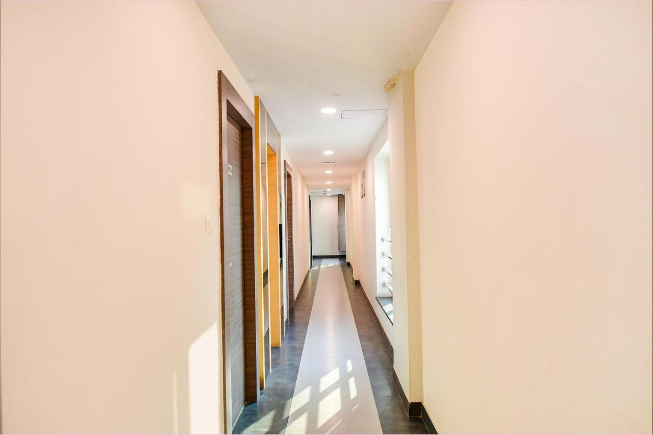 Fabhotel Kzar Select - 2Km From Park Street Колката Екстериор снимка
