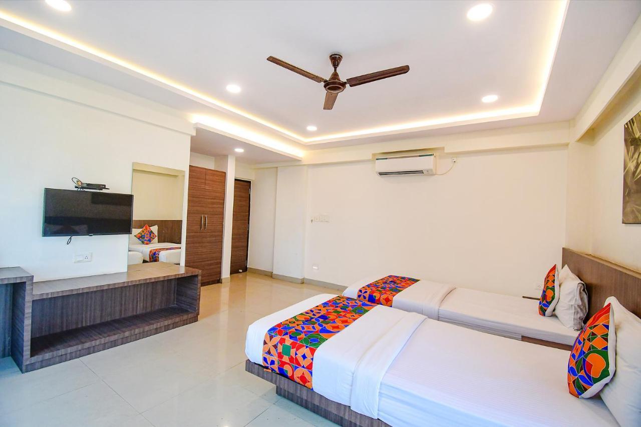 Fabhotel Kzar Select - 2Km From Park Street Колката Екстериор снимка