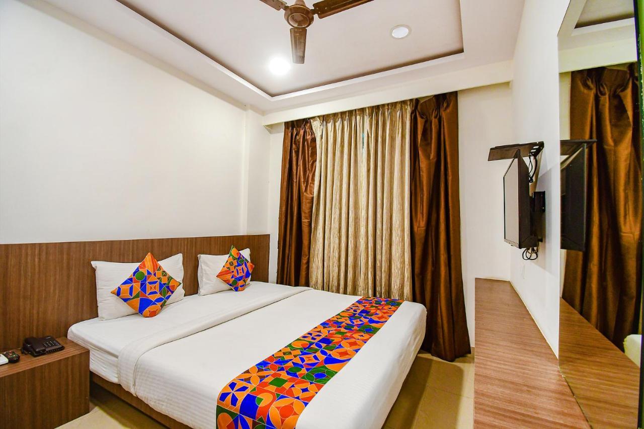 Fabhotel Kzar Select - 2Km From Park Street Колката Екстериор снимка