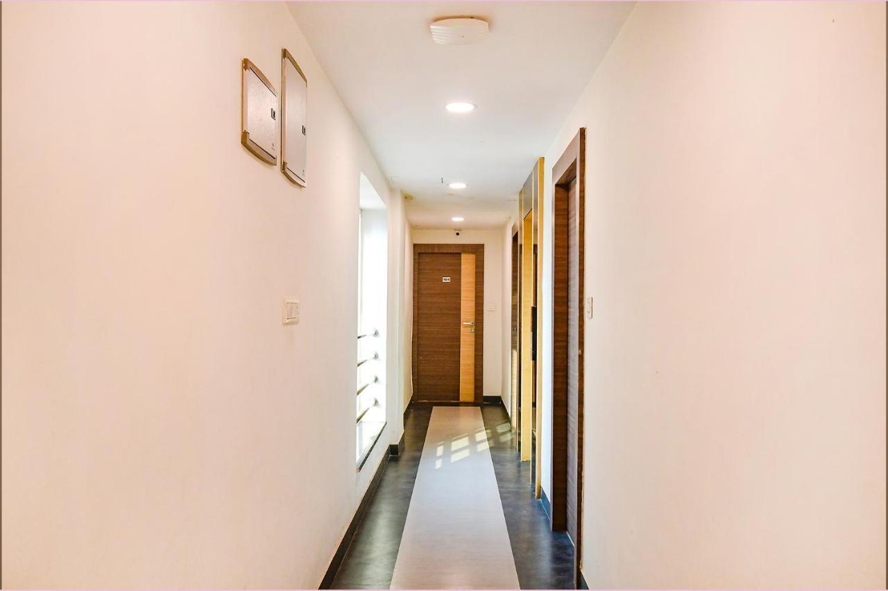 Fabhotel Kzar Select - 2Km From Park Street Колката Екстериор снимка